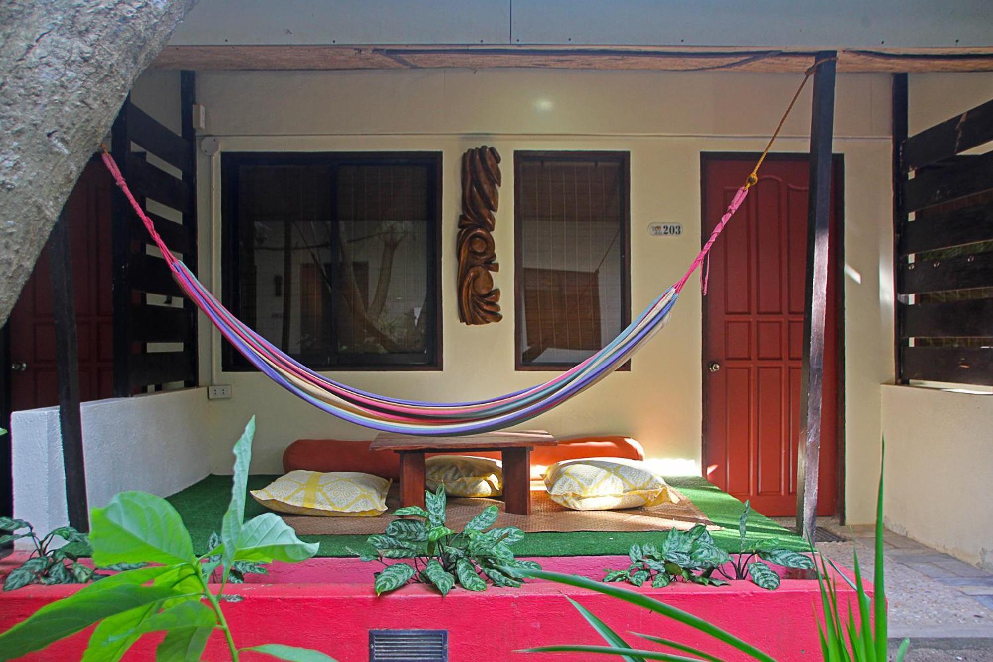 Lazy Dog Bed&Breakfast Balabag  Eksteriør bilde
